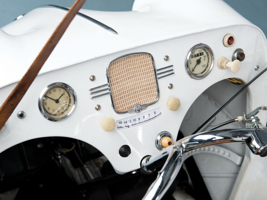 Панель приборов Messerschmitt KR175 1953 года  (фото 11 из 16)